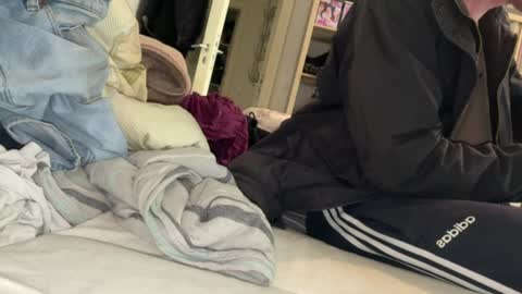 Eeloxx online show from 04.06.26