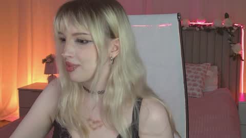 Snapshot of eevamarie chatting on 03.30.26 EVA NON NUDE online show from 03.30.26