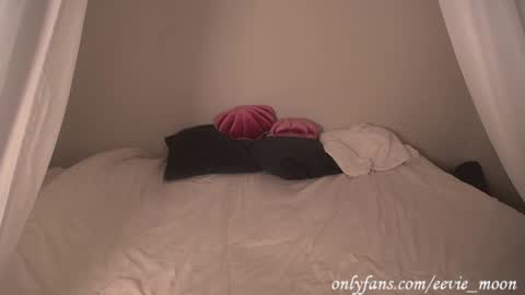 eevie online show from 01.17.25