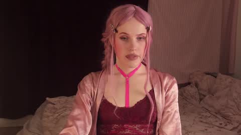 Effie Mur online show from 12.11.24