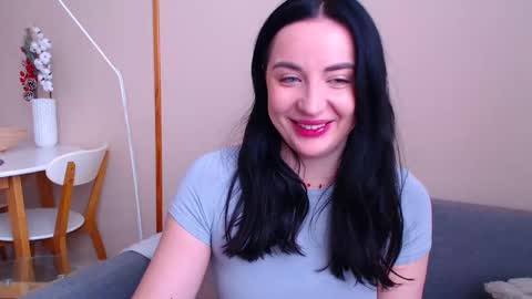 Effy online show from 12.24.24