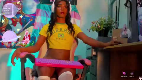 effy_marinn online show from 09.10.25