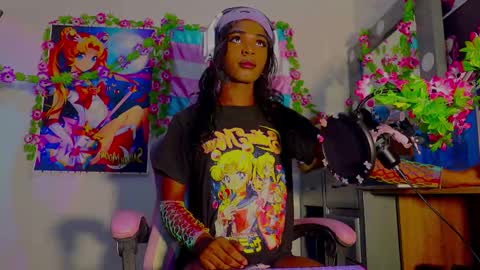 effy_marinn online show from 10.24.25