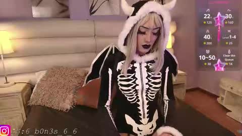 Snapshot of effycorpse chatting on 09.18.25    online show from 09.18.25