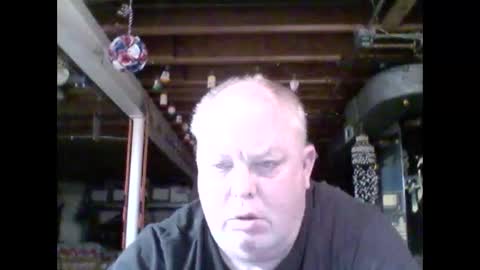 Snapshot of efriff chatting on 06.01.26 efriff online show from 06.01.26