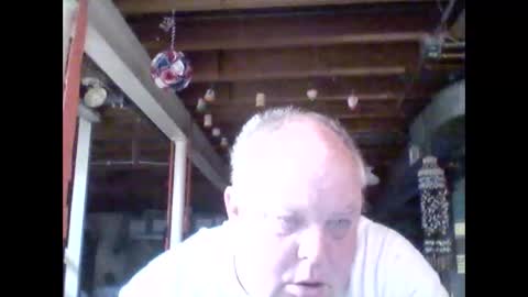 Snapshot of efriff chatting on 06.10.26 efriff online show from 06.10.26