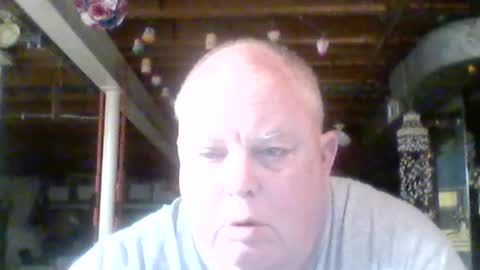 Snapshot of efriff chatting on 06.14.26 efriff online show from 06.14.26