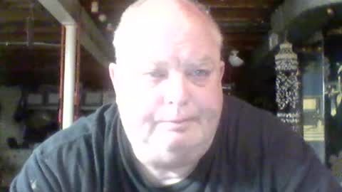 Snapshot of efriff chatting on 06.18.26 efriff online show from 06.18.26