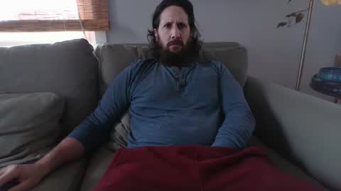 Snapshot of eggplantout chatting on 11.09.25 Eggplant Out online show from 11.09.25