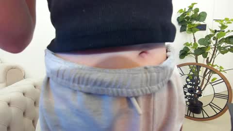 Snapshot of ehotlovea chatting on 01.22.25 Erik and Alice online show from 01.22.25