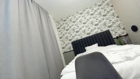 Snapshot of ehotlovea chatting on 02.16.25 Erik and Alice online show from 02.16.25