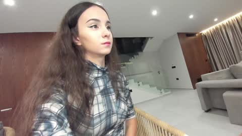 Snapshot of ehotlovea chatting on 11.05.25 Erik and Alice online show from 11.05.25