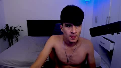 Snapshot of eiden_allenx1 chatting on 02.04.25 eiden_allenx1 online show from 02.04.25
