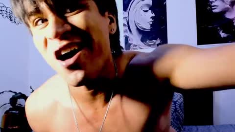 Snapshot of eiden_allenx1 chatting on 09.29.25 eiden_allenx1 online show from 09.29.25