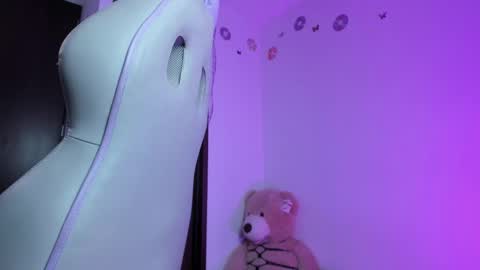 eileen_pinkman online show from 02.28.25