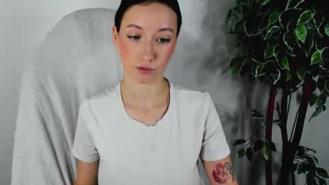 eileenmoores online show from 09.11.25