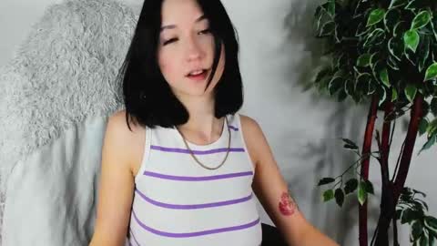 eileenmoores online show from 09.25.25