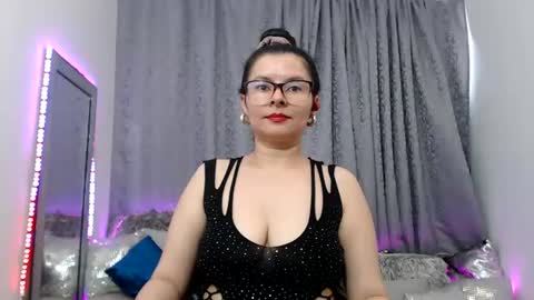 Snapshot of eileenqueen23 chatting on 06.19.26 Eileen online show from 06.19.26