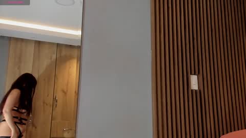 Eilin online show from 12.29.24