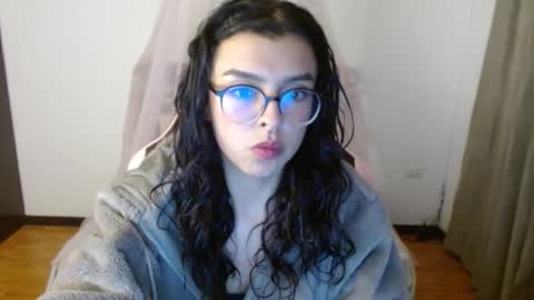 eilynro7 online show from 09.10.25