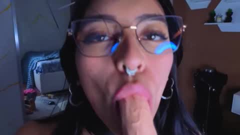 Snapshot of eimmyadams chatting on 09.25.25 EimmyAdams online show from 09.25.25