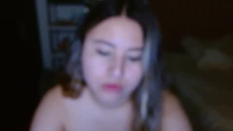 EIMY   MODEL INDEPENDENT online show from 04.14.26