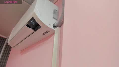 Eimy  online show from 12.04.24