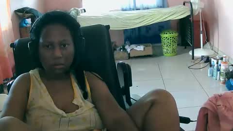 Eirondra Valeen online show from 10.28.25