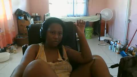 Eirondra Valeen online show from 10.29.25