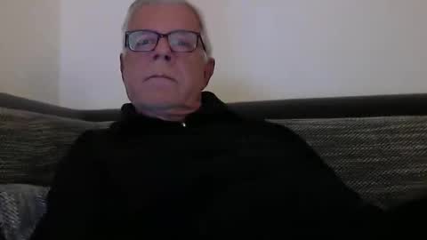 Snapshot of eisbaer1957 chatting on 11.04.25 eisbaer1957 online show from 11.04.25