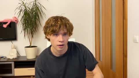 Snapshot of eitanhere chatting on 01.17.25 Eitan online show from 01.17.25