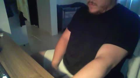 Snapshot of ekudemic chatting on 10.15.25 Juan Pablo M online show from 10.15.25