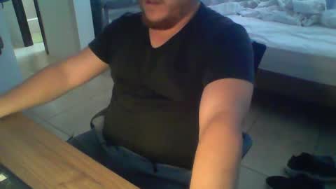 Snapshot of ekudemic chatting on 10.25.25 Juan Pablo M online show from 10.25.25