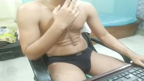 Snapshot of ekzxoxo chatting on 02.16.25 Ekz online show from 02.16.25