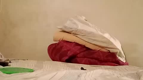 Snapshot of el131140 chatting on 02.18.25 Sebastin online show from 02.18.25