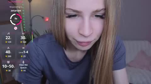 Snapshot of el1s_evans chatting on 04.26.26 please read my bio there is information about private shows and about my personality online show from 04.26.26