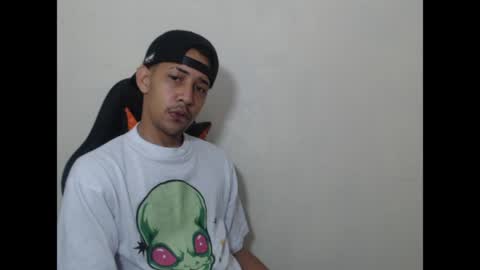 Instagram BelowAbajo online show from 05.15.26