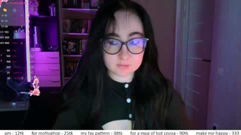 If you like it when I meow give me a thumbs up online show from 04.10.26