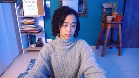 Ela  Help me reach 100 thumbs up online show from 10.27.25