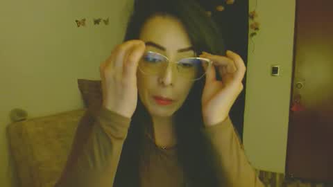 Snapshot of ela_3611 chatting on 05.21.26 ela_3611 online show from 05.21.26
