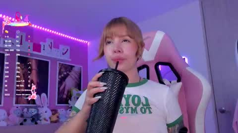 Snapshot of ela_garu_ chatting on 01.10.26 Ela online show from 01.10.26