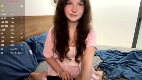 Snapshot of ela_wish chatting on 07.17.26 Ela online show from 07.17.26