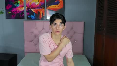 Elan Giralon online show from 12.20.25