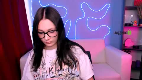 Snapshot of elani_grey chatting on 02.27.26 elani online show from 02.27.26