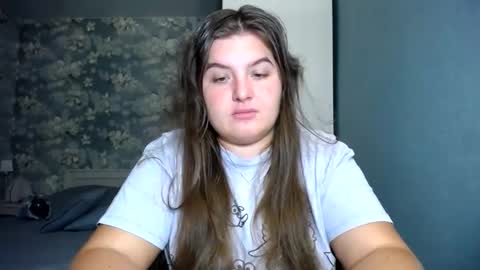 Snapshot of elanis_blair chatting on 11.08.25 Elanis online show from 11.08.25