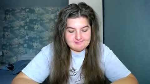 Snapshot of elanis_blair chatting on 11.12.25 Elanis online show from 11.12.25