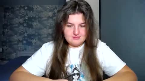 Snapshot of elanis_blair chatting on 11.21.25 Elanis online show from 11.21.25