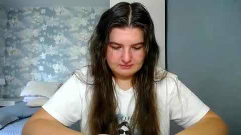 Snapshot of elanis_blair chatting on 03.10.26 Elanis online show from 03.10.26