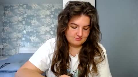 Snapshot of elanis_blair chatting on 06.08.26 Elanis online show from 06.08.26