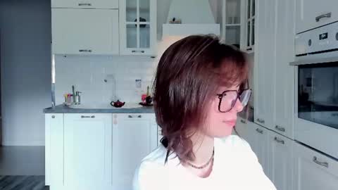 Snapshot of elannand chatting on 07.30.26 ELA 3 online show from 07.30.26